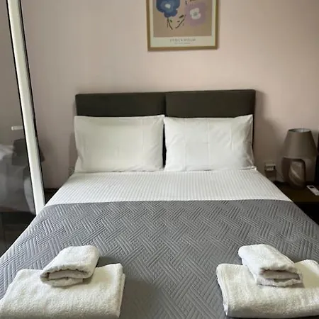 Riviera House Pótamosz